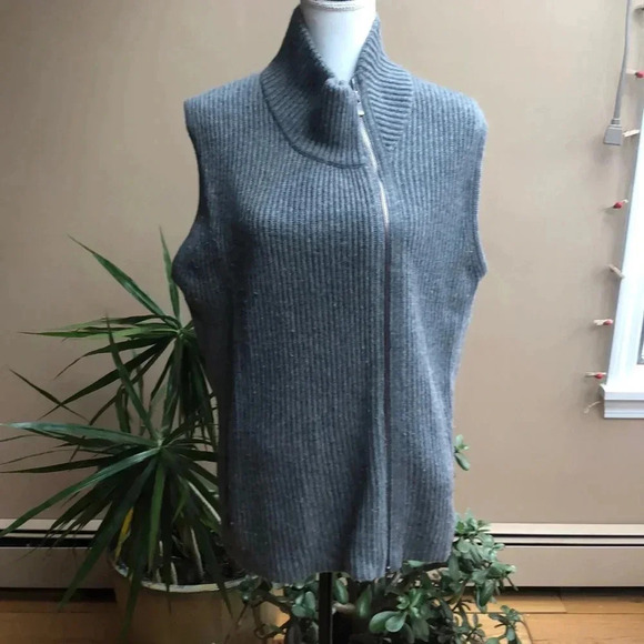 Christopher Fischer 100% Cashmere Sweater Vest. Size Large - Picture 1 of 5